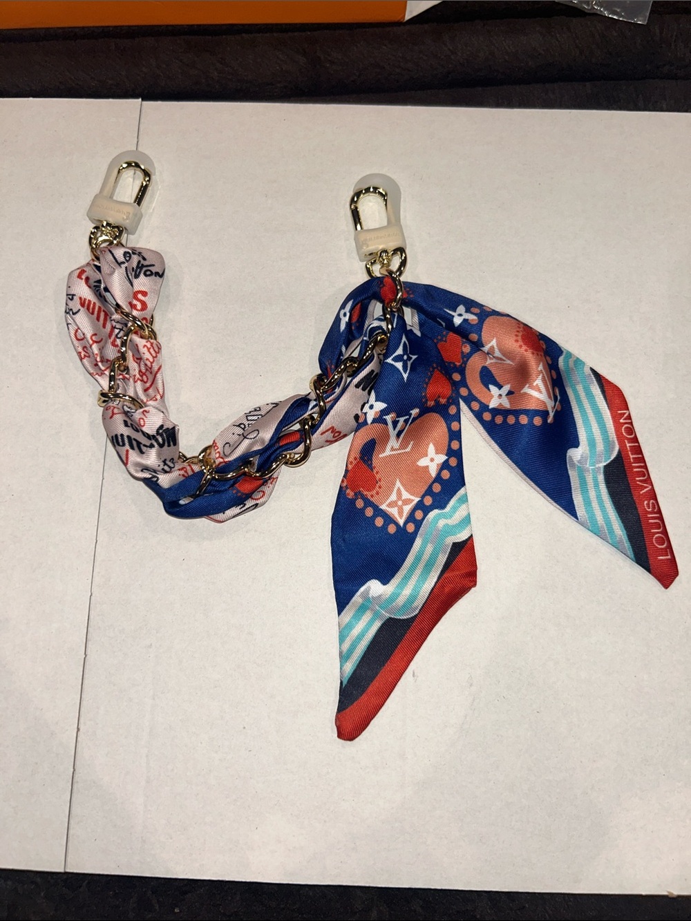 Silk bag charm - Picture 3 of 4